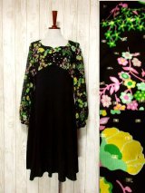 新商品オールインワン・ワンピ・チロルドレス他合計8点UP♪