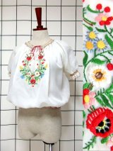 新商品 チロルアイテム・半袖刺繍スモックブラウス 合計35点UP