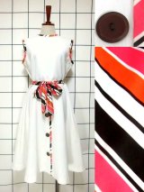 新商品 Vintage感たっぷりのUSAレトロワンピース他 合計3点UP