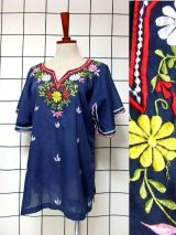 新商品 刺繍ブラウス・半袖チェック柄チロルワンピース・EUROレトロスカーフ UP