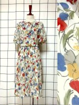 新商品 ベルト付レトロワンピース・ノースリーブホワイトブラウス・ジョッキー・チェック柄スカーフ UP