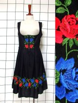 新商品 見事な刺繍入りチロルドレスやレトロスカーフ UP