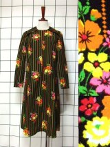 新商品 レトロポップな秋冬ワンピース・花模様織りディアンドルチロルドレス・レザー編み上げショルダーバッグ などUP