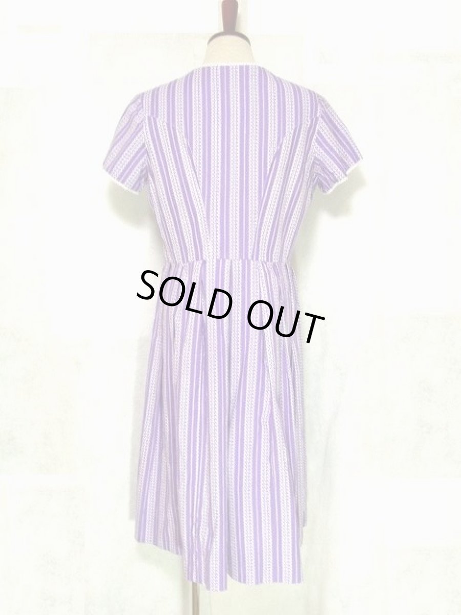 画像3: アンティークレース柄×ストライプめずらしいテキスタイル 襟元・袖口のホワイトレースが可愛い 爽やか ディアンドル チロルワンピース ドイツ民族衣装 舞台 演奏会 フォークダンス オクトーバーフェスト 【1355】 (3)