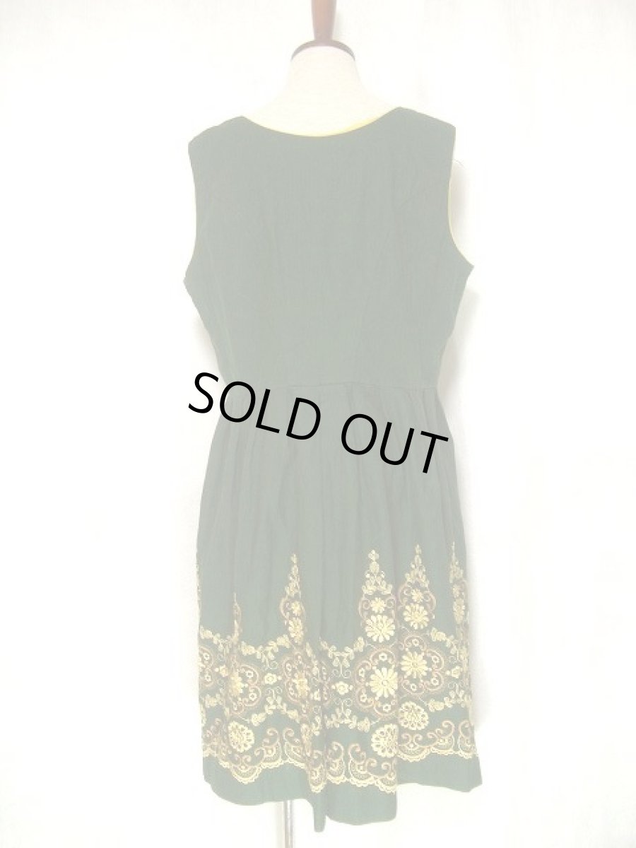 画像3: 見事なお花刺繍が印象的 ディアンドル チロルワンピース ドイツ民族衣装 舞台 演奏会 フォークダンス オクトーバーフェスト 【1377】 (3)