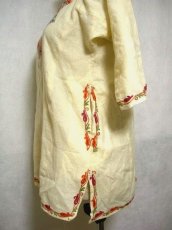 画像4: ぷっくりお花刺繍が可愛い ヨーロッパ古着 やさしいカラーのヴィンテージカットソー【1451】 (4)