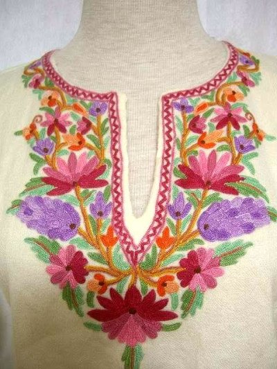 画像2: ぷっくりお花刺繍が可愛い ヨーロッパ古着 やさしいカラーのヴィンテージカットソー【1451】
