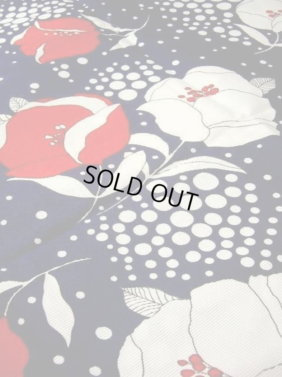 画像4: ☆　大きなレトロフラワー柄×ドット柄　ＵＳＡヴィンテージファブリック　生地　111ｃｍ×258ｃｍ　Peter Pan Fabrics　インテリアカーテン生地　☆  (4)