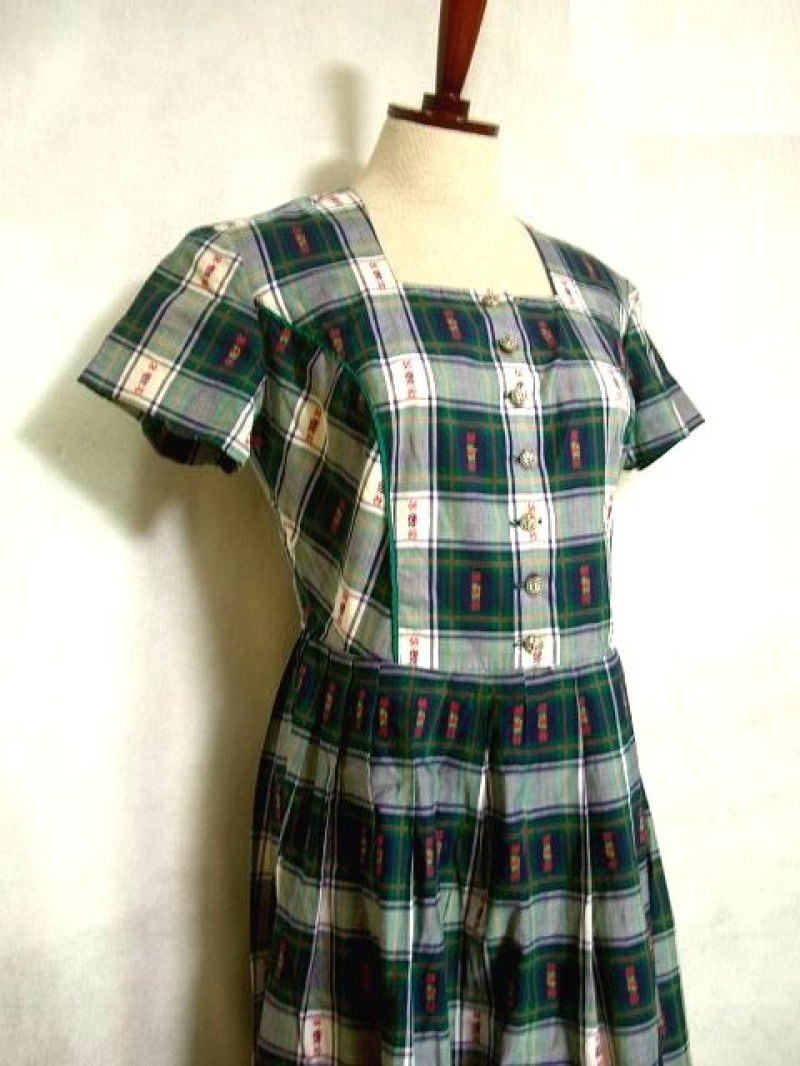 画像1: 小花刺繍がとってもキュート タータンチェック柄 ディアンドル チロルワンピース ドイツ民族衣装 舞台 演奏会 フォークダンス オクトーバーフェスト 【1508】