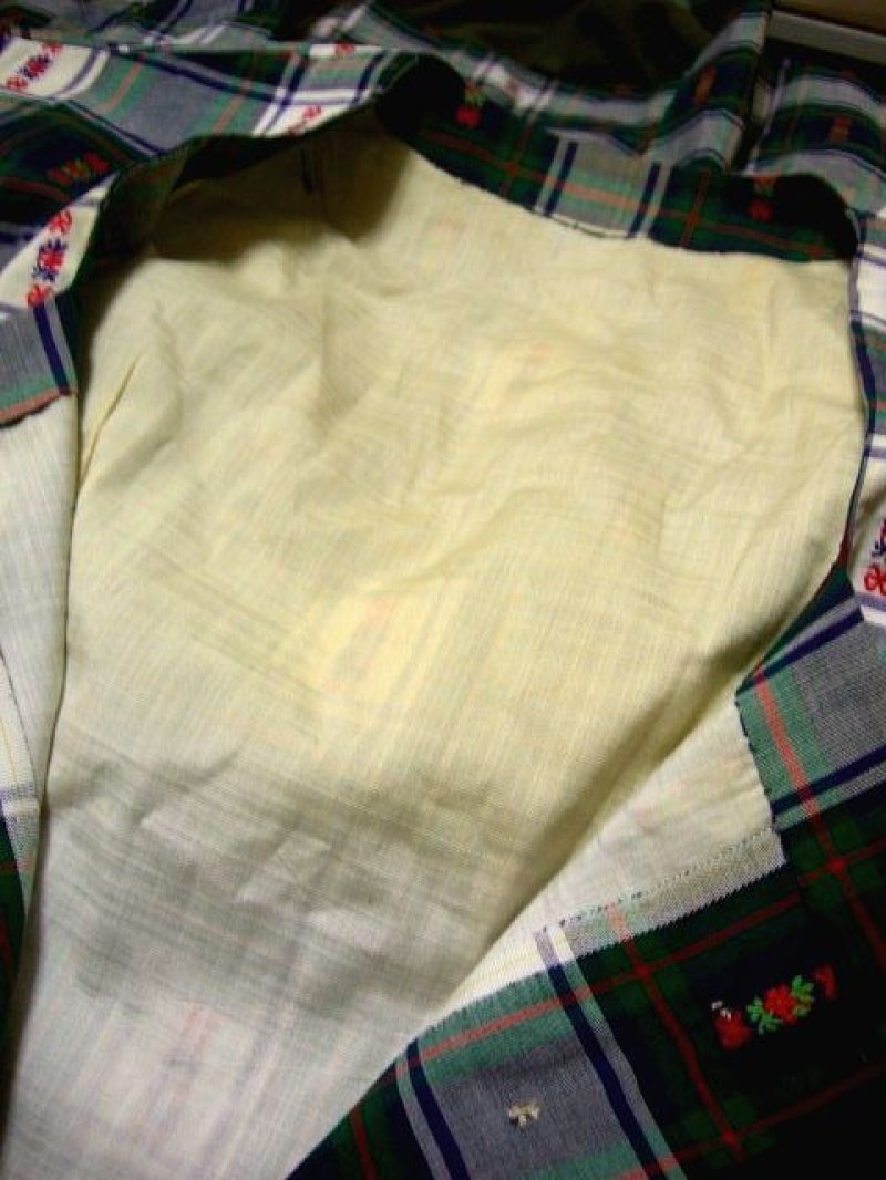 画像2: 小花刺繍がとってもキュート タータンチェック柄 ディアンドル チロルワンピース ドイツ民族衣装 舞台 演奏会 フォークダンス オクトーバーフェスト 【1508】