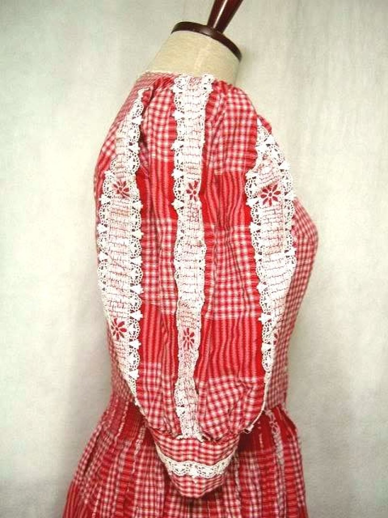 画像2: ギンガムチェックが可愛い たっぷりなレース装飾 パフスリーブ ディアンドル チロルワンピース ドイツ民族衣装 舞台 演奏会 フォークダンス オクトーバーフェスト 【1510】