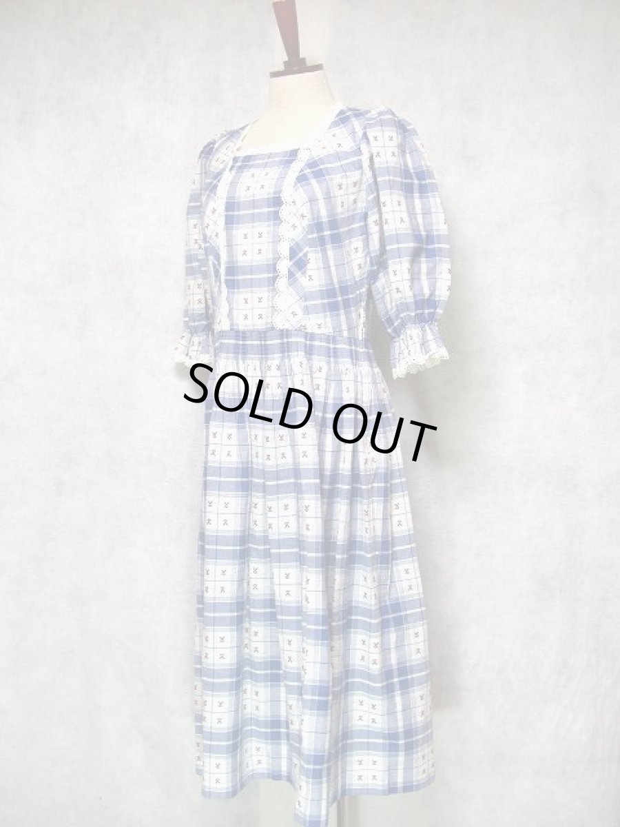 画像2: ハートアンティークレース 小花刺繍×チェック柄 爽やかガーリー 西ドイツ製 ディアンドル チロルワンピース ドイツ民族衣装 舞台 演奏会 フォークダンス オクトーバーフェスト 【1633】 (2)