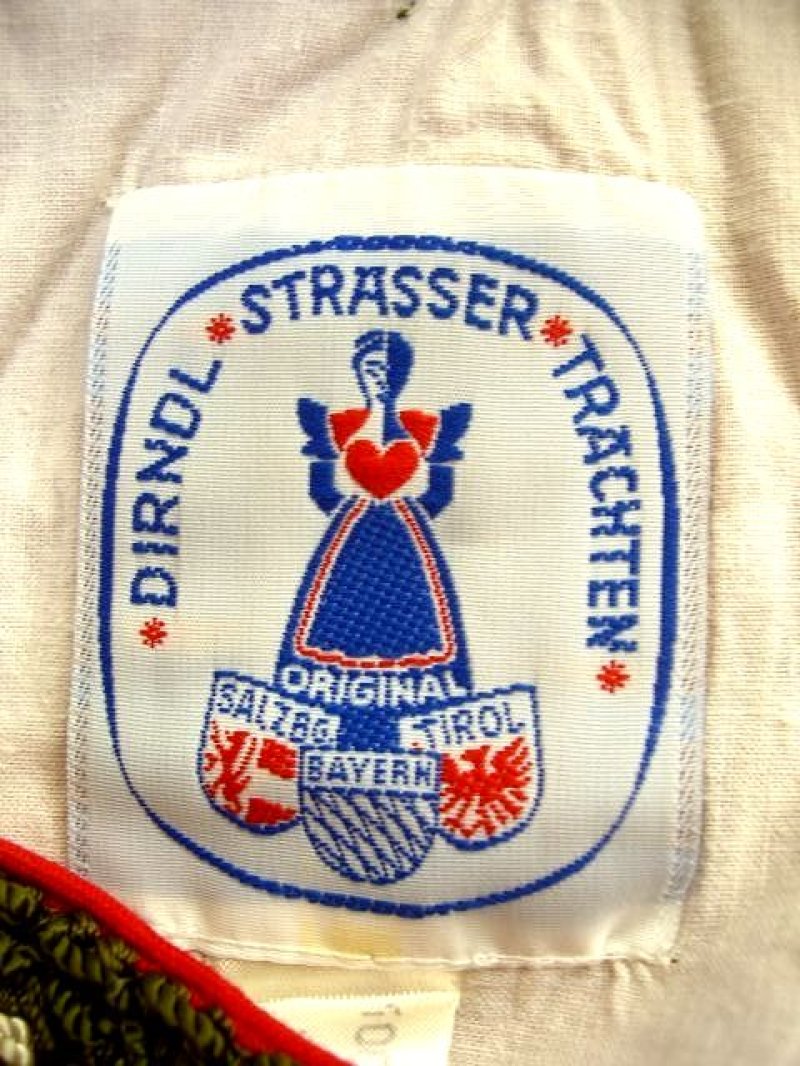 画像2: お花刺繍がキュートウエストがきゅっと スカートふんわり ディアンドル チロルワンピース ドイツ民族衣装 舞台 演奏会 フォークダンス オクトーバーフェスト 【1804】