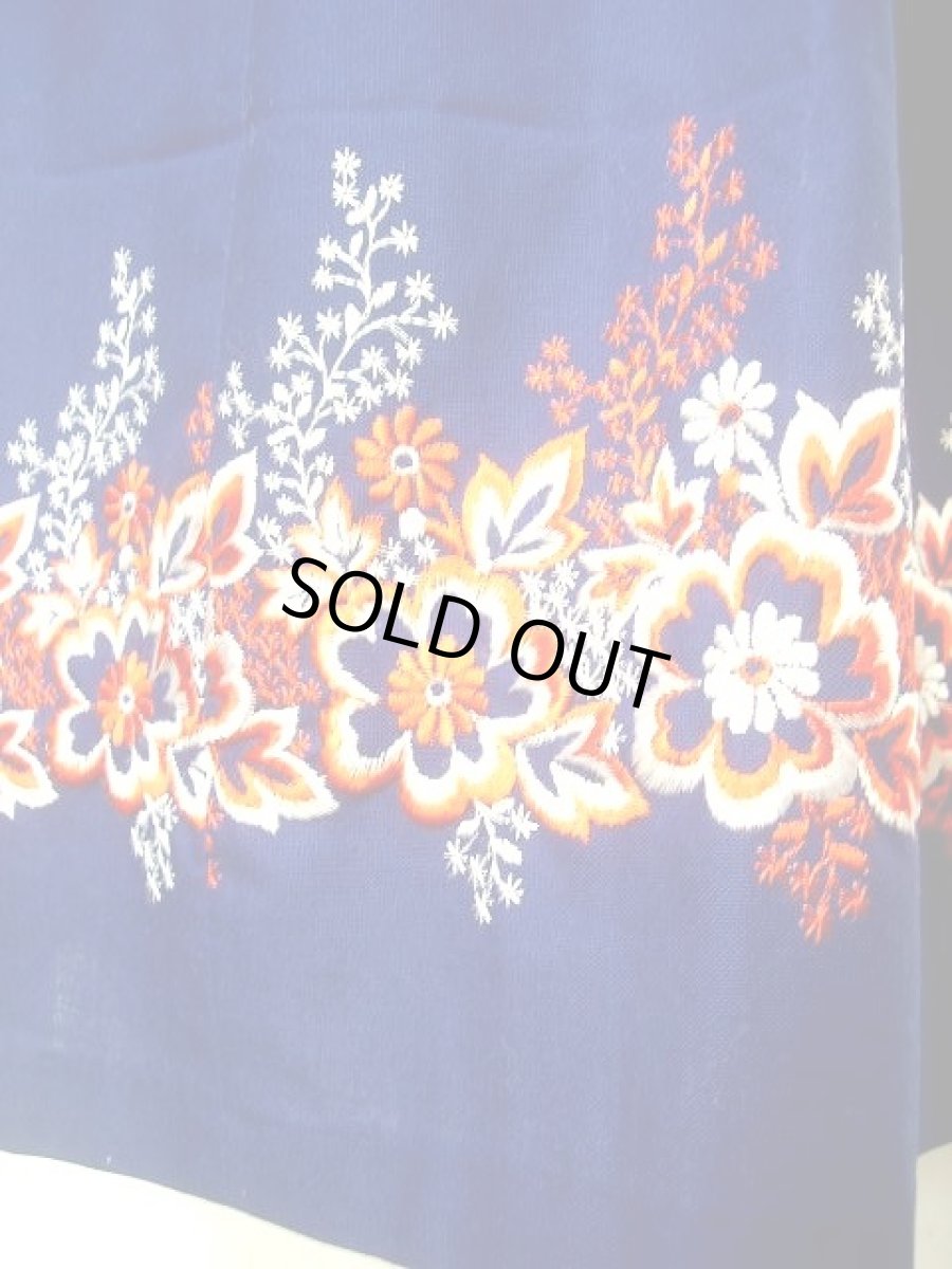 画像5: 刺繍だけでも主役級の逸品 ディアンドル チロルワンピース ドイツ民族衣装 舞台 演奏会 フォークダンス オクトーバーフェスト 【1805】 (5)