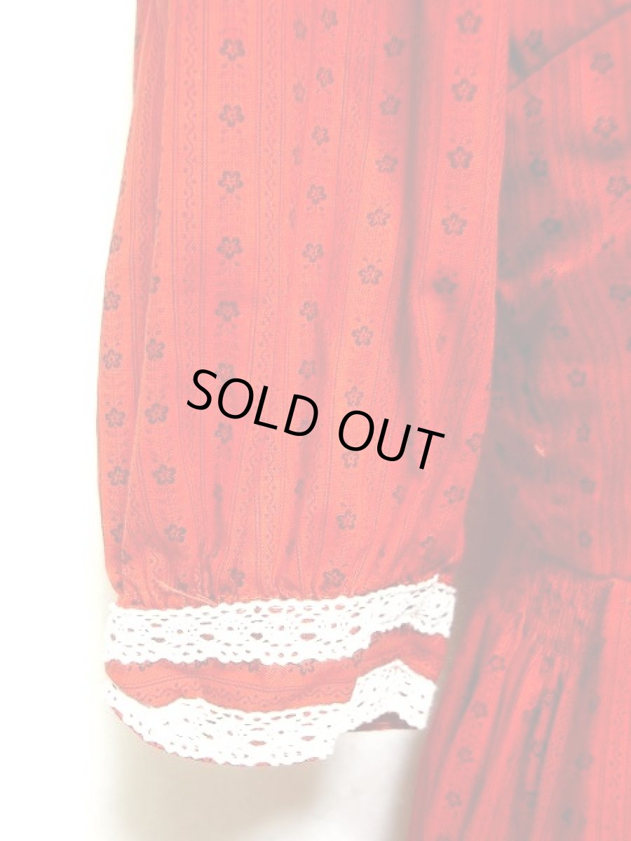 画像4: 小花レース柄がカワイイ!!ホワイトレース装飾 ディアンドル チロルワンピース ドイツ民族衣装 舞台 演奏会 フォークダンス オクトーバーフェスト 【2089】 (4)