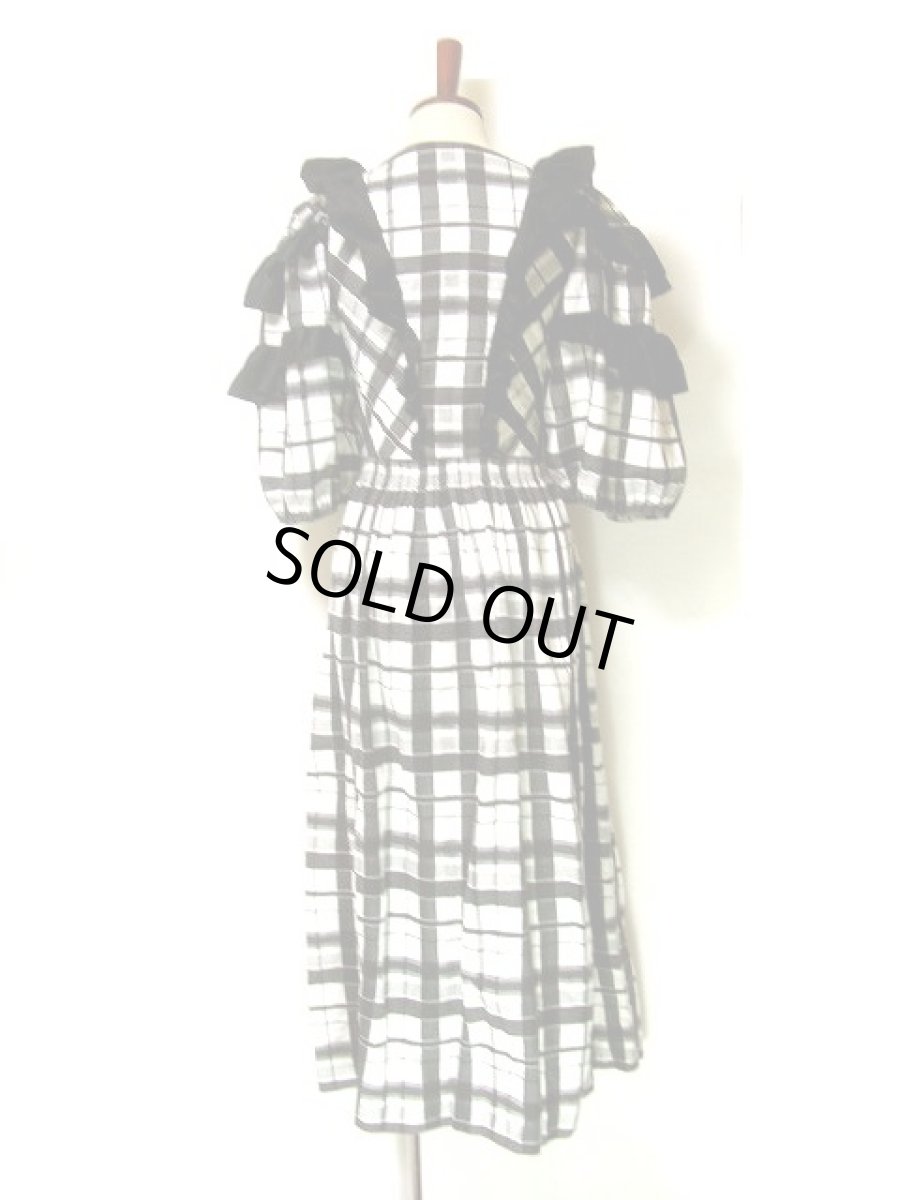 画像3: チェック柄×フリルがとってもガーリー 黒×白 オーストリア ディアンドル チロルワンピース ドイツ民族衣装 舞台 演奏会 フォークダンス オクトーバーフェスト 【2088】 (3)