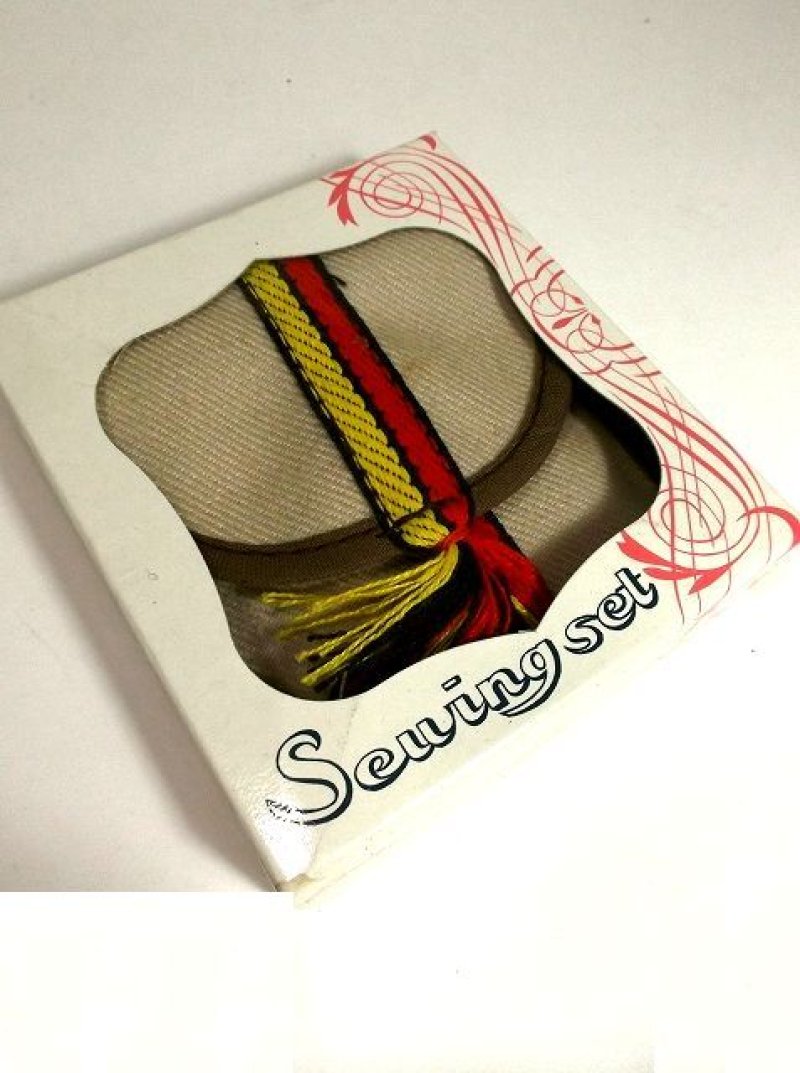 画像2: ☆ dead stock!レトロ裁縫セット♪ ☆