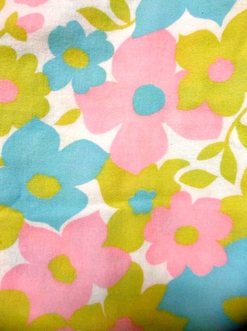 画像1: ☆ USA Vintageファブリック ポップフラワー 79cm×93cm ☆