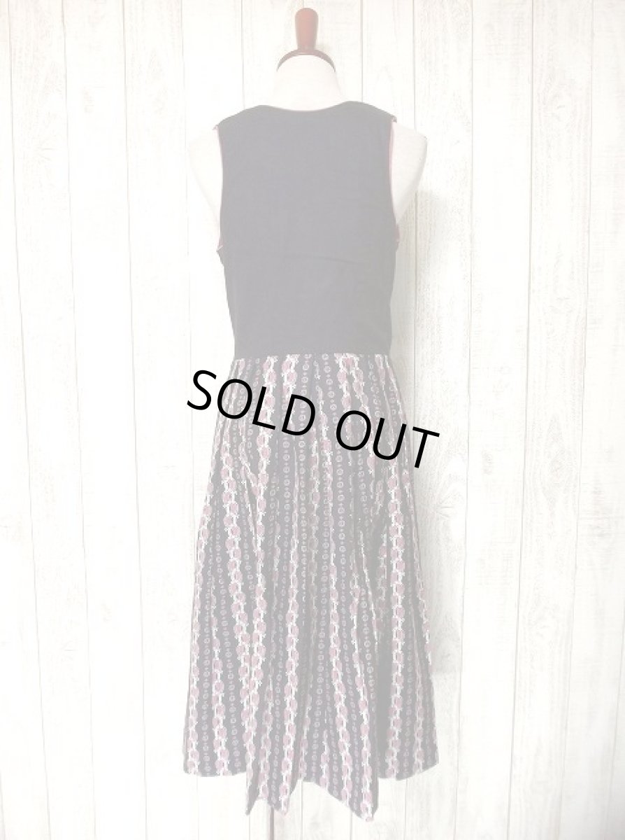 画像4: PINK×パープル レース柄が可愛い 大人可愛い切り替えし ディアンドル チロルワンピース ドイツ民族衣装 舞台 演奏会 フォークダンス オクトーバーフェスト 【2551】 (4)