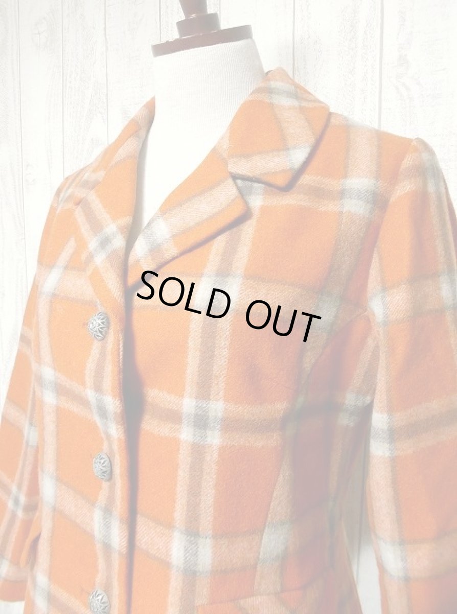 画像3: ヴィンテージジャケット ヨーロッパ古着 チェック柄×オレンジカラーが可愛い♪こだわり大きめレトロボタン装飾【1771】 (3)