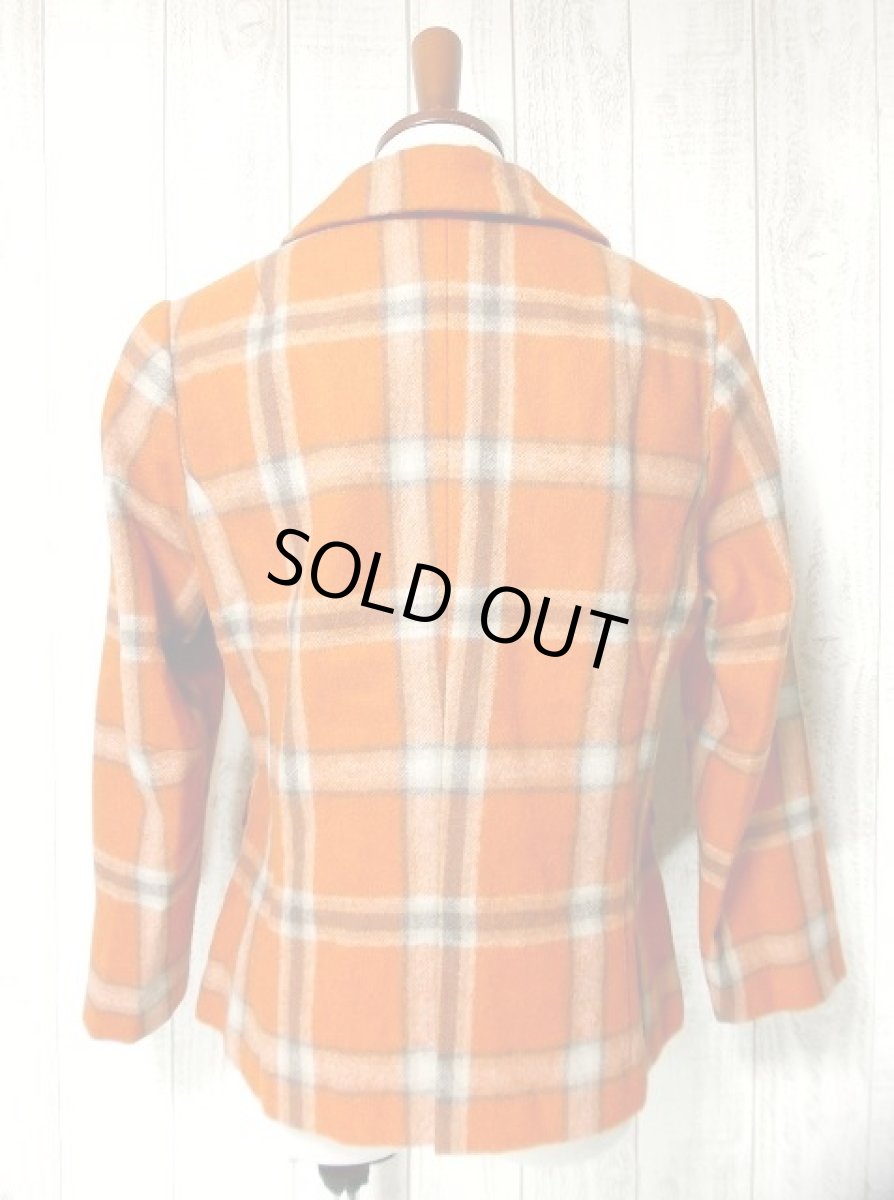 画像2: ヴィンテージジャケット ヨーロッパ古着 チェック柄×オレンジカラーが可愛い♪こだわり大きめレトロボタン装飾【1771】 (2)