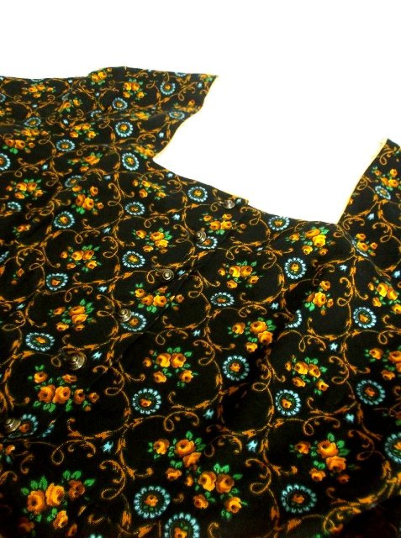 画像3: 花柄 ブラック イエロー 半袖 クラシカル ディアンドル チロルワンピース ドイツ民族衣装 舞台 演奏会 フォークダンス オクトーバーフェスト 【1369】