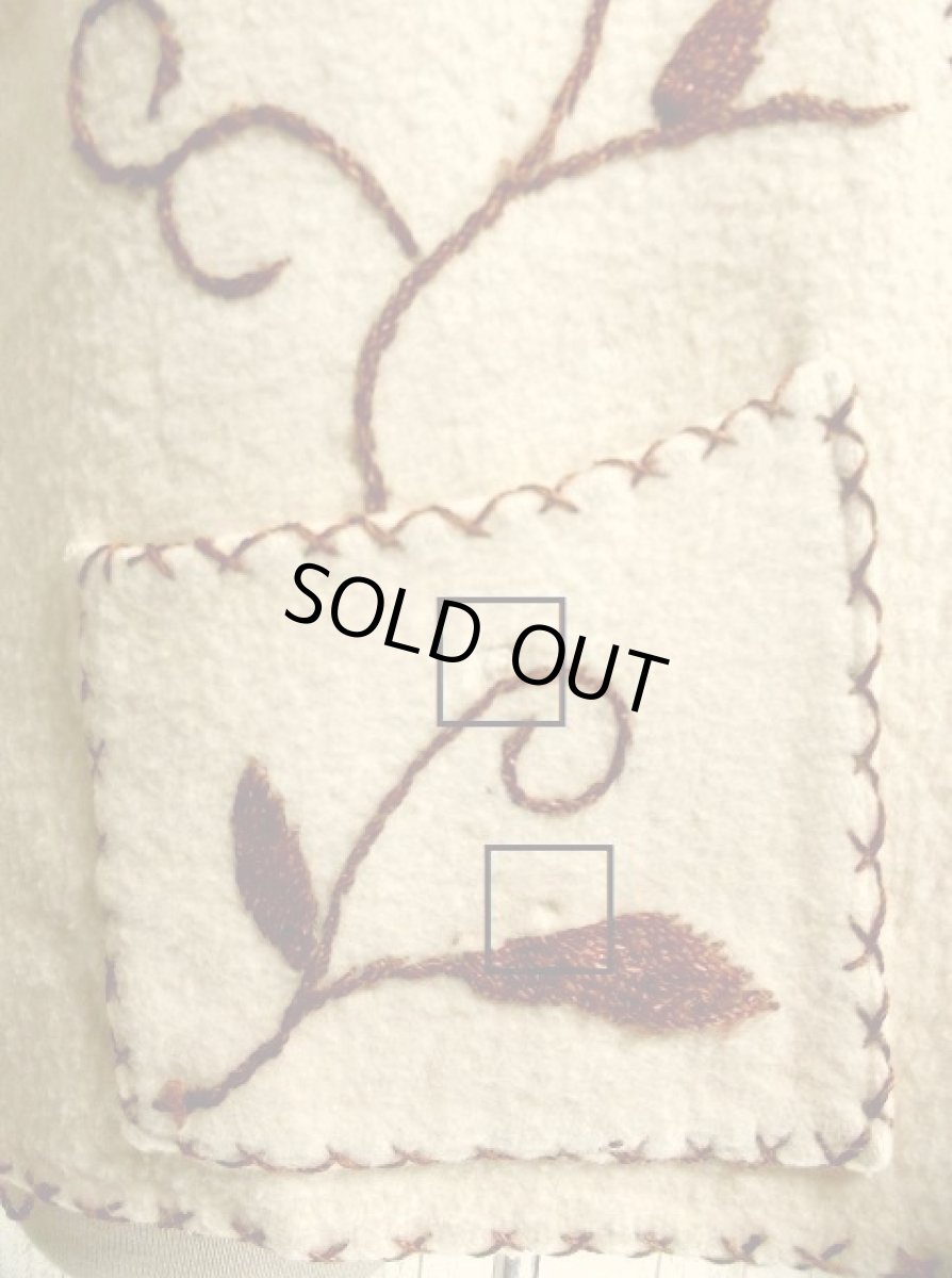 画像4: ヨーロッパ古着　見事なフラワー刺繍♪ステッチも可愛い貴重な逸品☆フォークロアヴィンテージベスト (4)