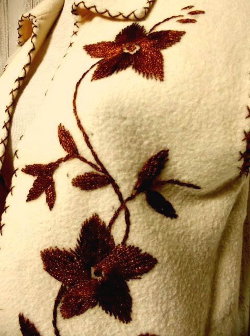 画像3: ヨーロッパ古着 見事なフラワー刺繍♪ステッチも可愛い貴重な逸品☆フォークロアヴィンテージベスト