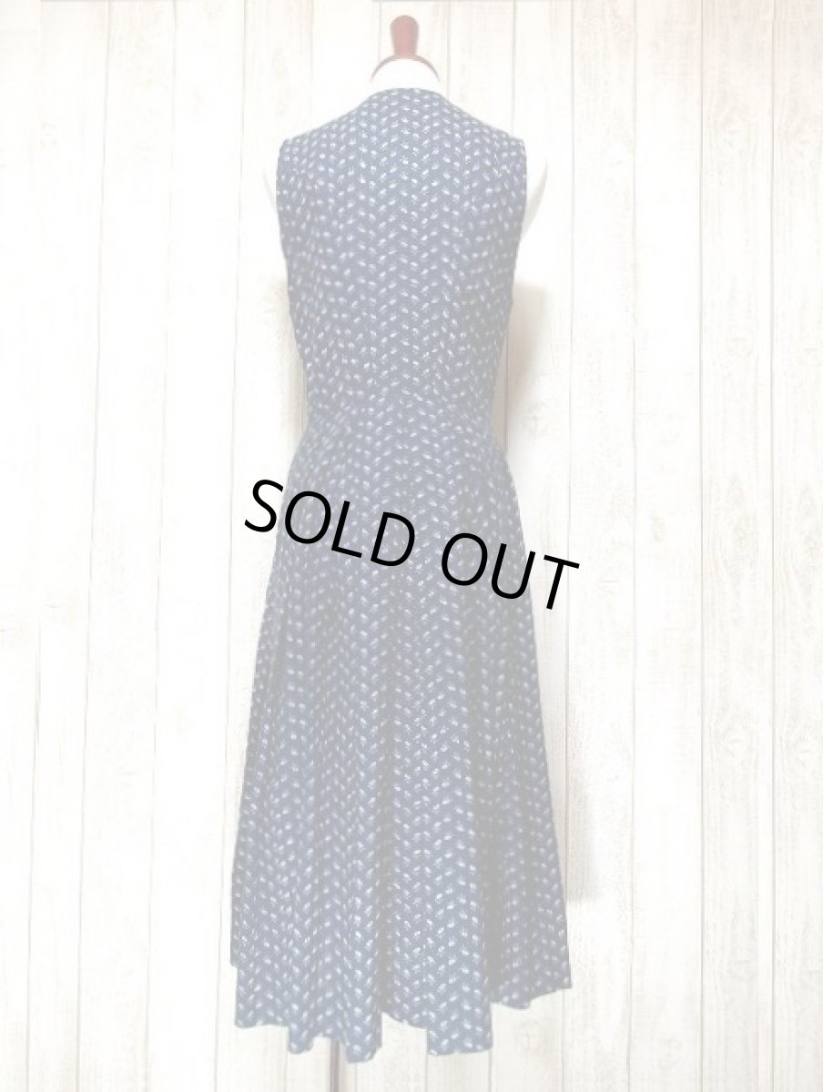 画像5: ネイビー×小花柄が可愛い ディアンドル チロルワンピース ドイツ民族衣装 舞台 演奏会 フォークダンス オクトーバーフェスト 【3170】 (5)