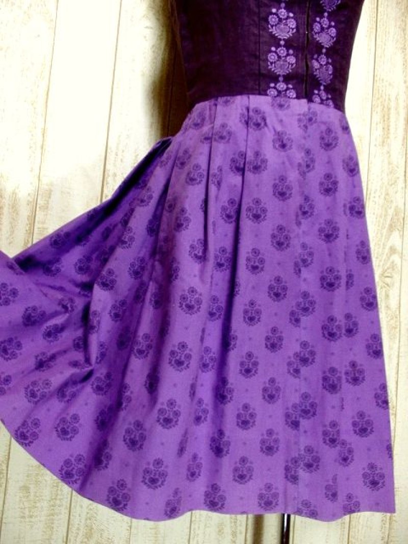 画像2: ハート×フラワー刺繍 キレイなシルエットライン パープルカラー切り替えし大人レトロクラシカル ディアンドル チロルワンピース ドイツ民族衣装 舞台 演奏会 フォークダンス オクトーバーフェスト 【3274】