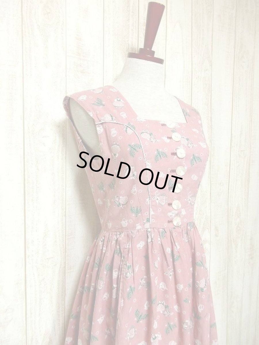 画像3: Pink×民族衣装を着た男女柄 大きなシェルボタンが可愛いらしい ディアンドル チロルワンピース ドイツ民族衣装 舞台 演奏会 フォークダンス オクトーバーフェスト 【3534】 (3)