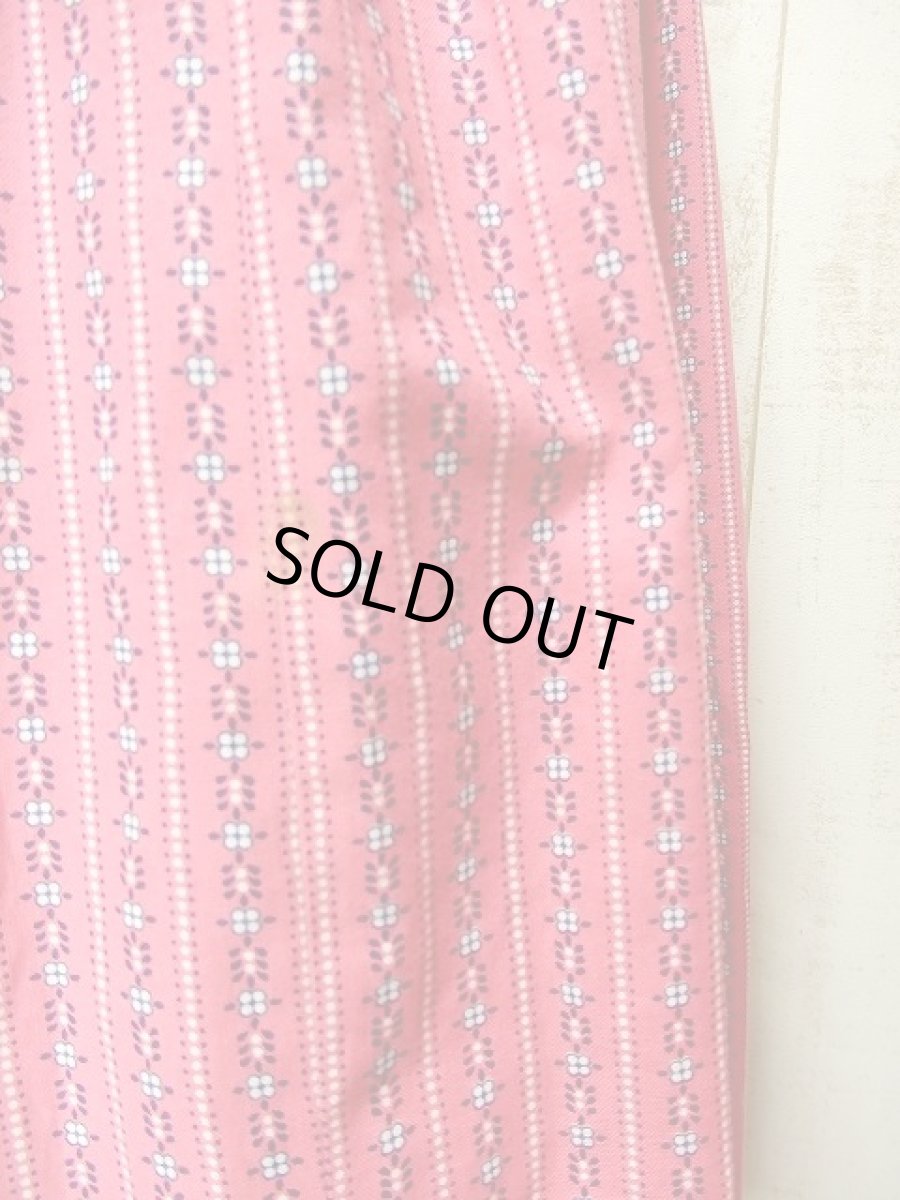 画像5: Pink地にネイビー・ホワイト小花柄×ストライプ柄 エプロン付きが嬉しい ディアンドル チロルワンピース ドイツ民族衣装 舞台 演奏会 フォークダンス オクトーバーフェスト 【3535】 (5)