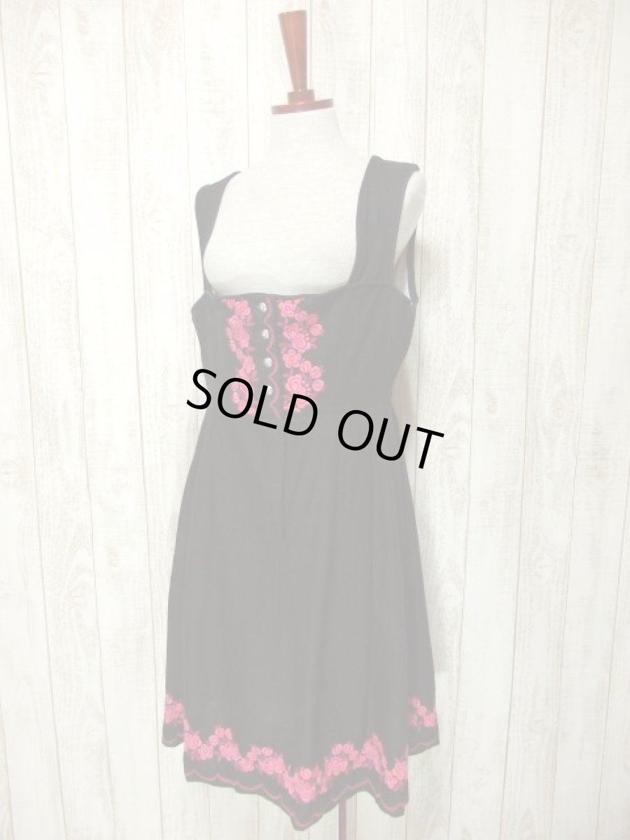 画像2: 豪華なぷっくりPINKお花刺繍が可愛すぎる 乙女×クラシカルガーリー ディアンドル チロルワンピース ドイツ民族衣装 舞台 演奏会 フォークダンス オクトーバーフェスト 【3714】 (2)