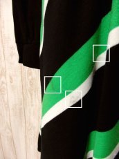 画像5: ヨーロッパ古着　斜めストライプ柄×レトロポップ♪グリーン・ブラック・ホワイト　1970年代頃の大人popモダンなヴィンテージワンピース (5)