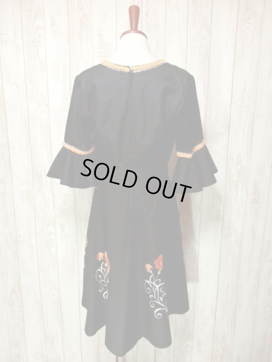 画像5: チロルワンピース 刺繍 ベルトセット ドイツ民族衣装 オクトーバーフェスト (5)