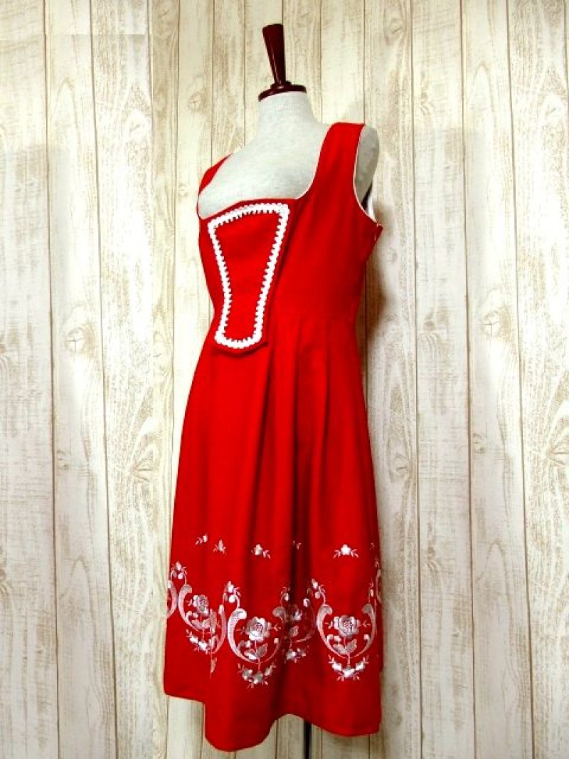 画像1: ぷっくりお花刺繍がとびきりキュート ウエストがきゅっと スカートふんわり 華やかな ディアンドル チロルワンピース ドイツ民族衣装 舞台 演奏会 フォークダンス オクトーバーフェスト 【4228】