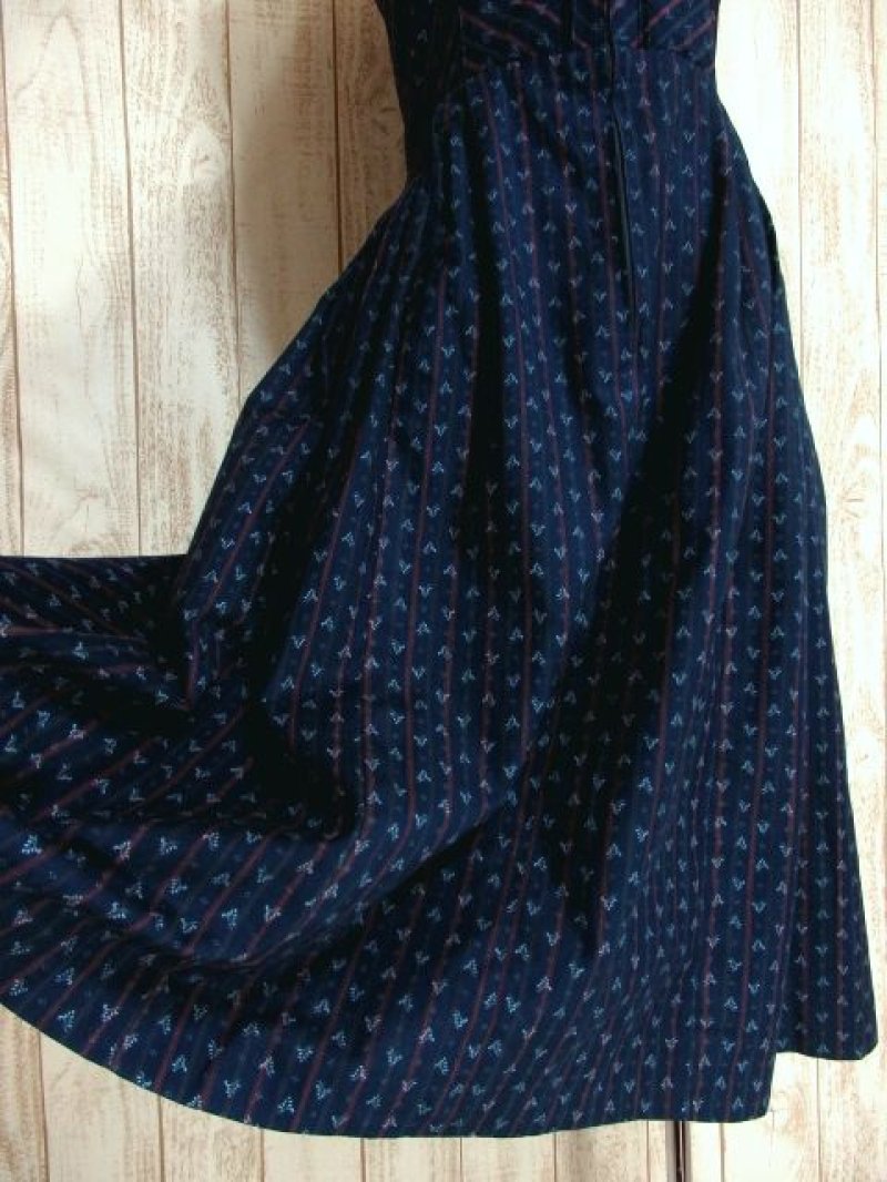 画像2: 斜めストライプ×ストライプ ベルベットリボンテープ装飾 大人レトロクラシカル ディアンドル チロルワンピース ドイツ民族衣装 舞台 演奏会 フォークダンス オクトーバーフェスト 【4325】