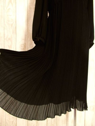 画像2: 襟元カットワークレース×首元リボン結び　上品なデザイン♪　70's大人クラシカルなヴィンテージドレス