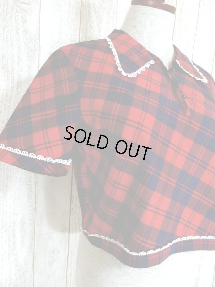 画像4: チェック柄 レース レッド ネイビー ガーリー レトロ USA古着 半袖 シャツ ヴィンテージトップス (4)