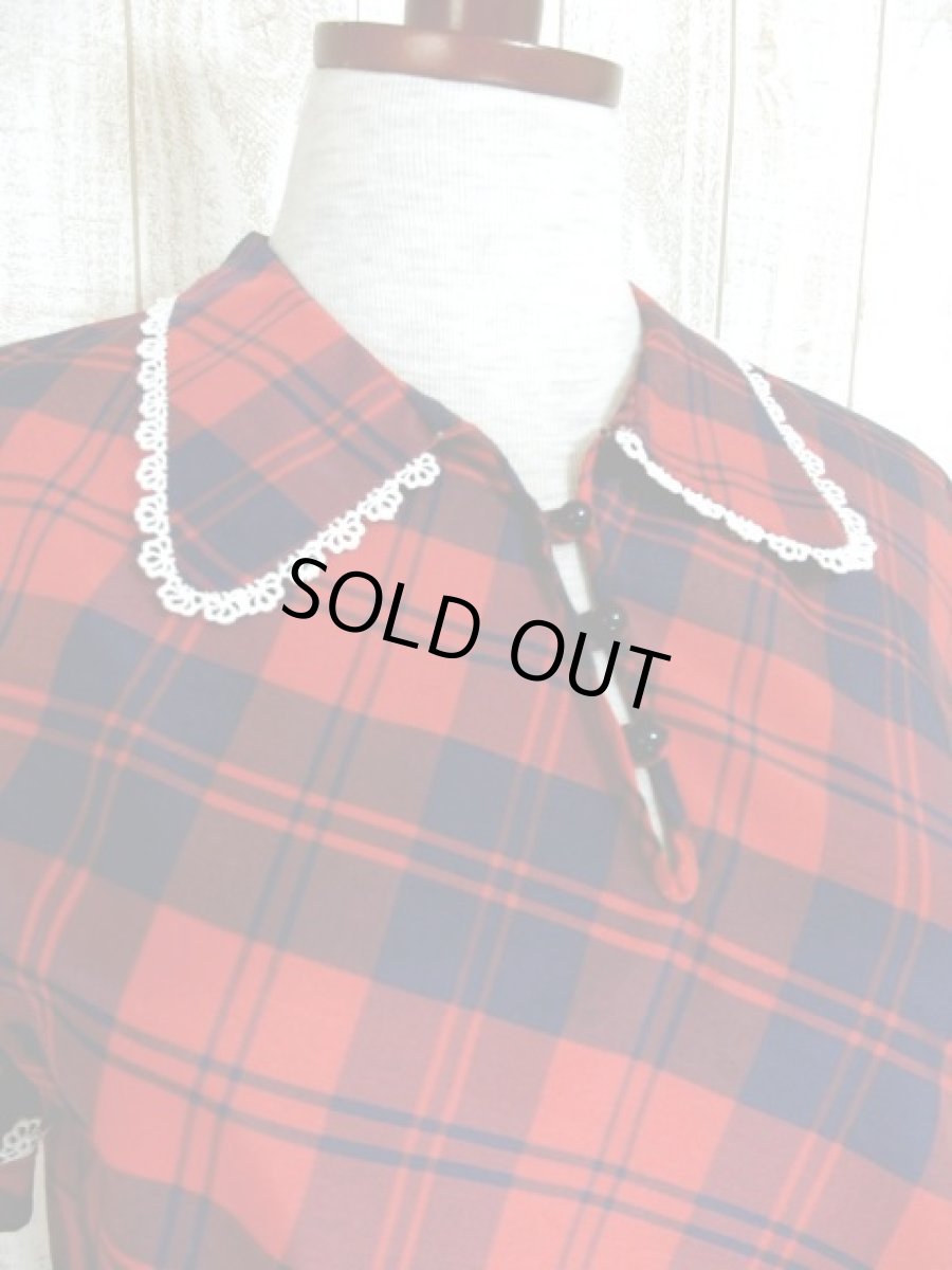 画像7: チェック柄 レース レッド ネイビー ガーリー レトロ USA古着 半袖 シャツ ヴィンテージトップス (7)