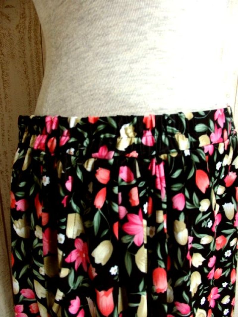 画像2: ヨーロッパ古着 アンティークフラワー×ワイドデザイン♪ 使い勝手抜群!! 大人ガーリーなヴィンテージキュロットワイドパンツ