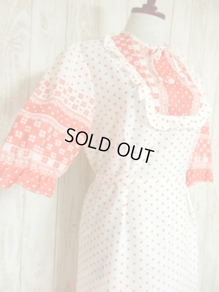 画像4: ヨーロッパ古着　レトロポップフラワー×ドット柄★首元リボン結び。ふんわり可愛く決まる!!大人ガーリーなヴィンテージワンピース (4)