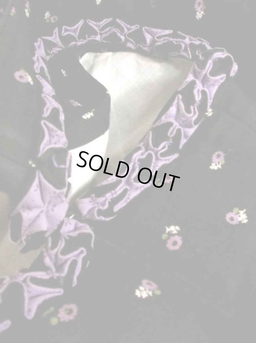 画像8: Black地にパープル・グリーン・ホワイト小花柄 フロントジッパー ディアンドル チロルワンピース ドイツ民族衣装 舞台 演奏会 フォークダンス オクトーバーフェスト 【4718】 (8)