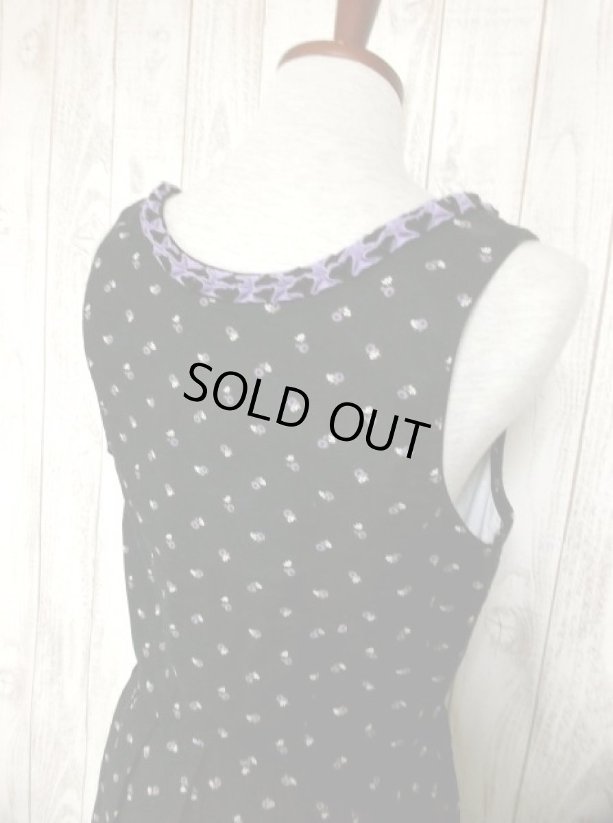 画像6: Black地にパープル・グリーン・ホワイト小花柄 フロントジッパー ディアンドル チロルワンピース ドイツ民族衣装 舞台 演奏会 フォークダンス オクトーバーフェスト 【4718】 (6)