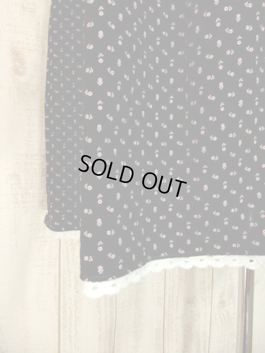 画像10: 小花柄×アンティークレース装飾がとびっきり可愛い パフスリーブ ディアンドル チロルワンピース ドイツ民族衣装 舞台 演奏会 フォークダンス オクトーバーフェスト 【4765】 (10)