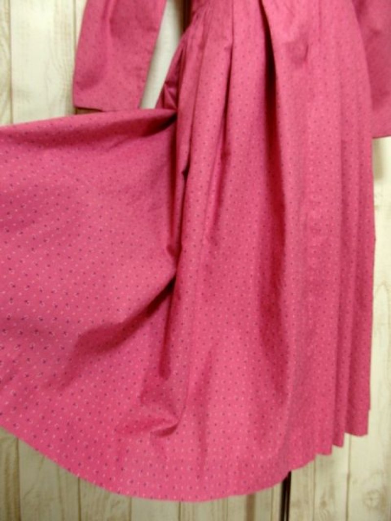 画像2: 小花柄がとびっきり可愛い 首元レース装飾 ふんわりパフスリーブ ディアンドル チロルワンピース ドイツ民族衣装 舞台 演奏会 フォークダンス オクトーバーフェスト 【5007】