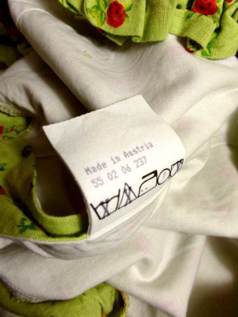 画像3: オーストリア製 リネン×アンティークフラワー ウエストキュッとスカートふんわり ディアンドル チロルワンピース ドイツ民族衣装 舞台 演奏会 フォークダンス オクトーバーフェスト 【5037】