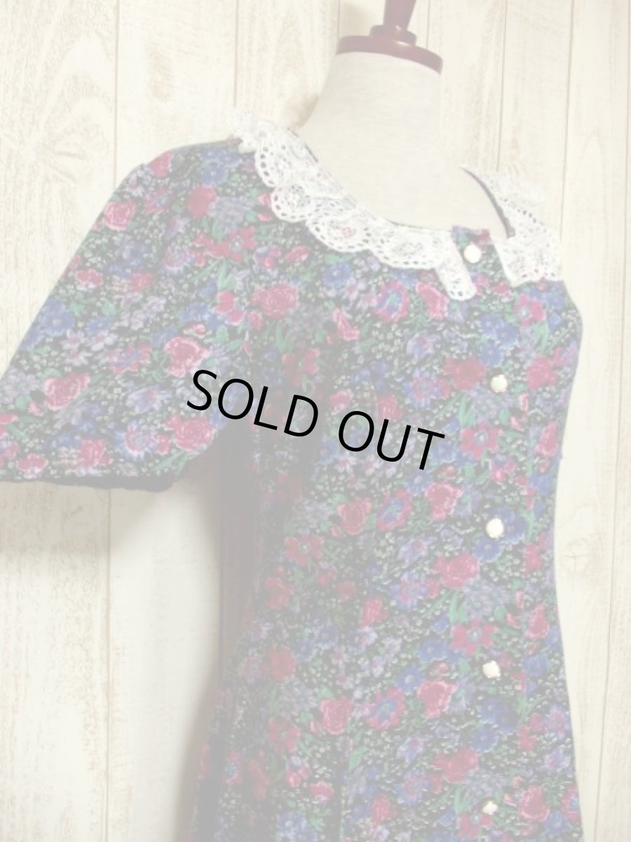 画像4: 襟レース アンティークフラワー柄 前開き 半袖 レトロ ガーリー ヨーロッパ古着 ヴィンテージミニドレス【5052】 (4)