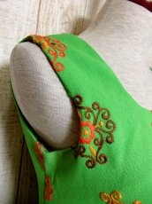 画像6: ヨーロッパ古着　ぷっくり刺繍×3色ステッチが最高に可愛いー!!　Aラインシルエット♪　とびきりキュートなヨーロピアンヴィンテージ刺繍ワンピース (6)