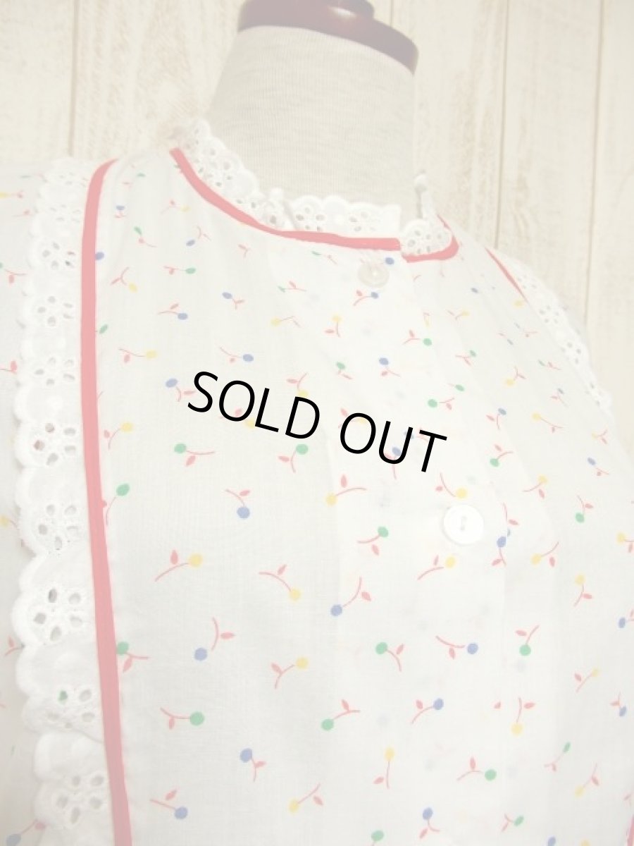 画像3: 木の実柄 ホワイト レース ふんわり レトロ 長袖 ヨーロッパ古着 ヴィンテージドレス 【5097】 (3)